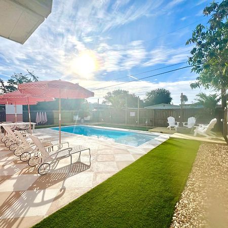 Luxury Villa 3 Blocks From The Beach With A Pool, Fire Pit And Outdoor Oasis 卡纳维拉尔角 外观 照片