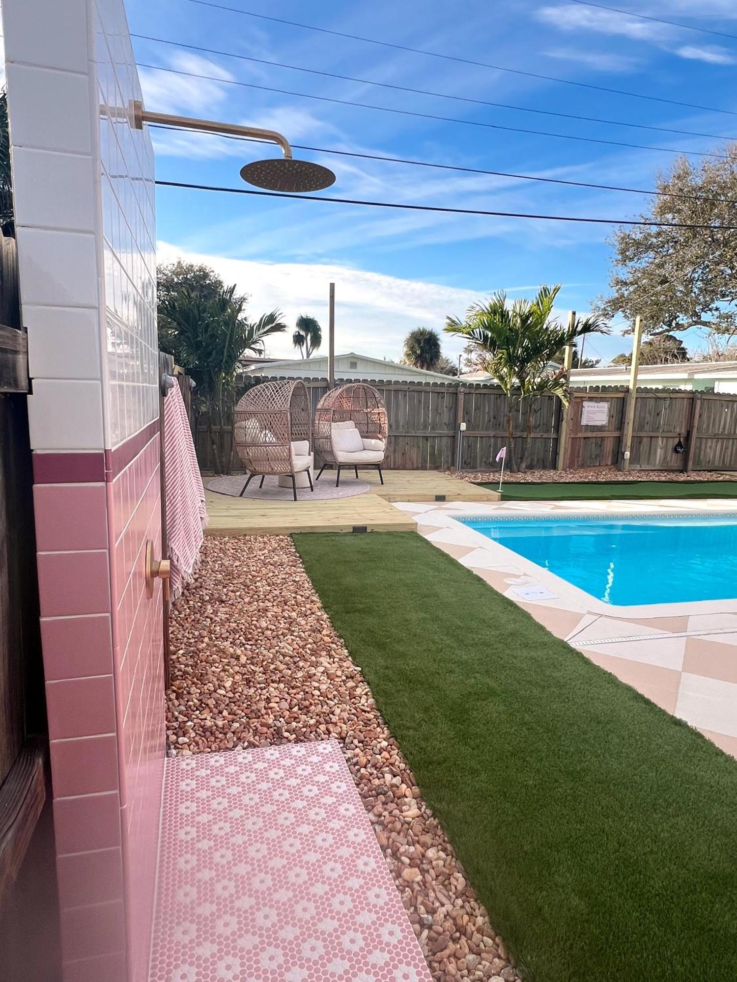 Luxury Villa 3 Blocks From The Beach With A Pool, Fire Pit And Outdoor Oasis 卡纳维拉尔角 外观 照片